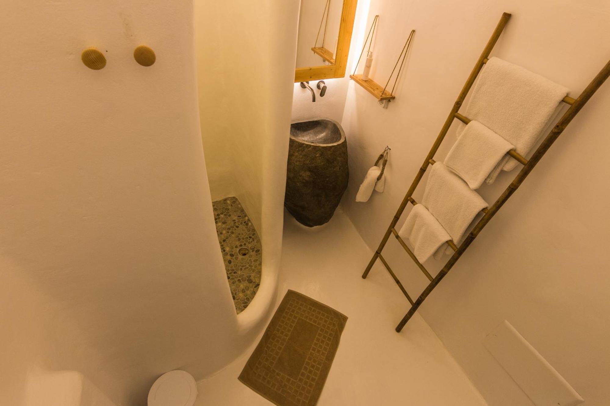 Salt Suites Milos Pollonia Exteriör bild